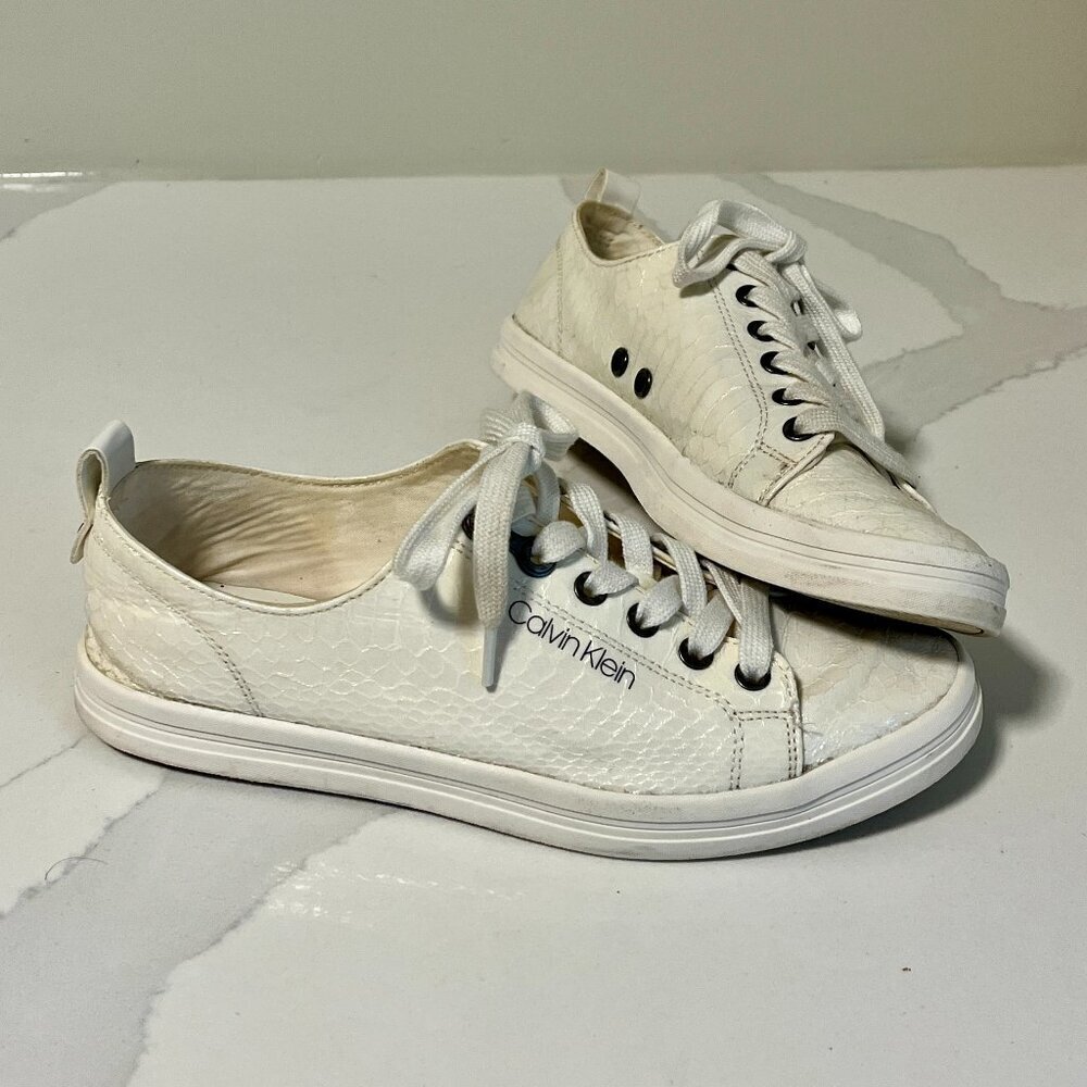 Calvin Klein White Snakeskin Michaela 2 Sneakers – Size 9
